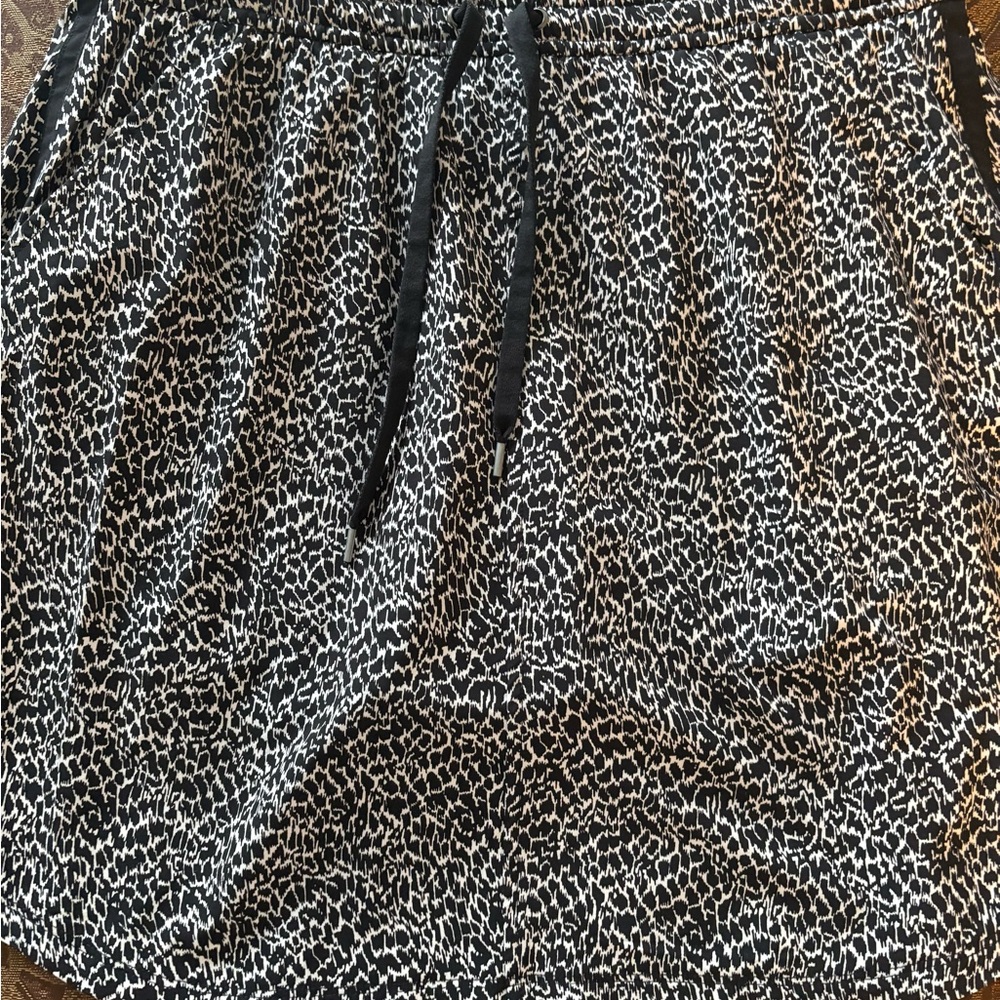 Talbots Black and White animal print skort